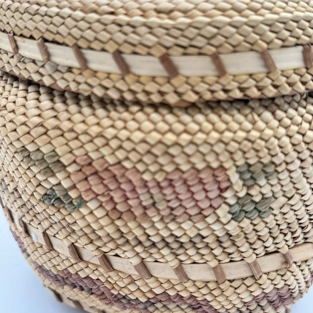 Vtg Nootka/ Makah Domed Lidded Native American Basket Northwest Coast 6.5